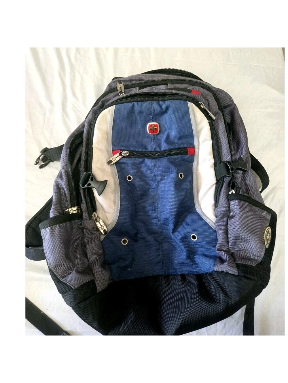 Swiss Gear WENGER Synergy 16 inch Laptop Backpack - Black/Gray.